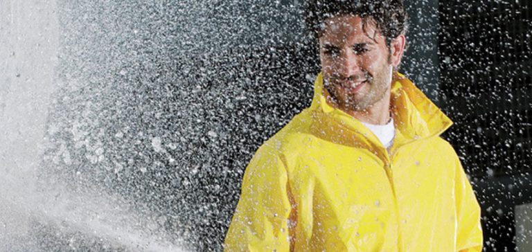 Leserumfrage: Regenbekleidung von Würth MODYF, wasserdicht